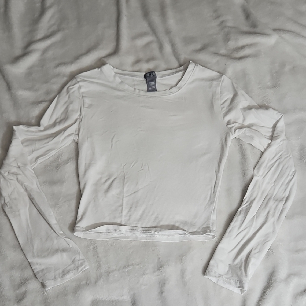 Tilly's Classic White Long Sleeve Tee